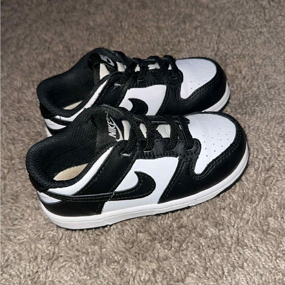 Panda Dunks - Picture 3 of 6